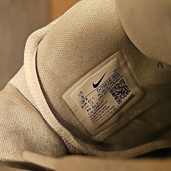 Blue/White Nike Kyries - Picture 5 of 8